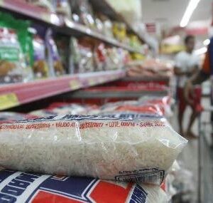 Procon Goiás fiscaliza o preço do arroz