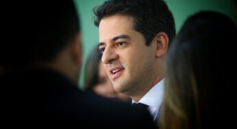 Alexandrino não foi informado de pré-candidatura de Kitão e confirma lançamento de Vanderlan