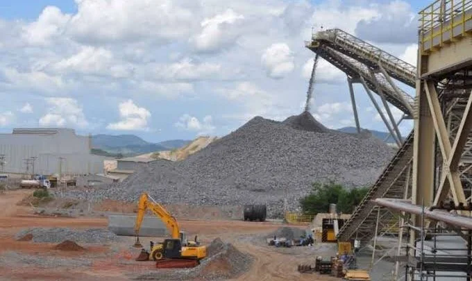 Queda de energia danifica equipamentos e paralisa atividades de mineradora em Alto Horizonte