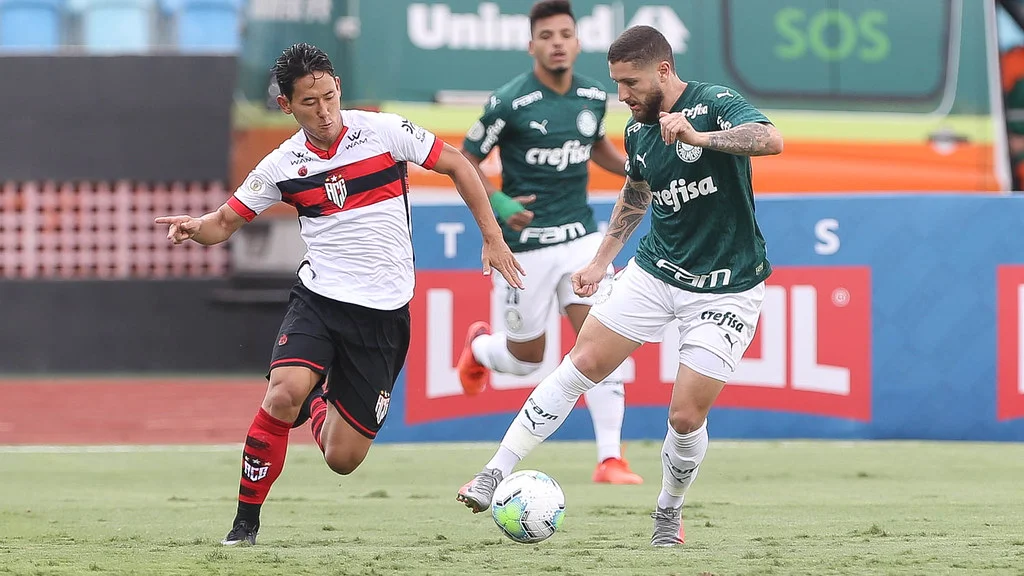 Atlético-GO é goleado pelo Palmeiras em jogo com falha de Jean