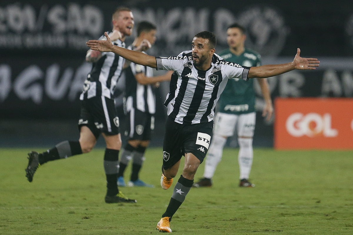 Brasileirão: Botafogo derruba invencibilidade do Palmeiras