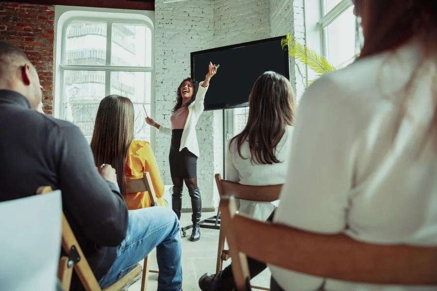 Psicólogos e administradores lideram buscas por coaching, segundo instituto