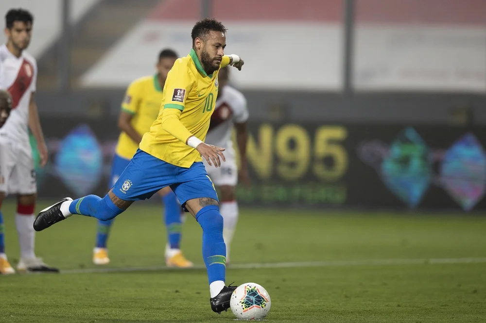 Com hat-trick de Neymar, Brasil vence Peru e lidera as Eliminatórias para Copa 2022