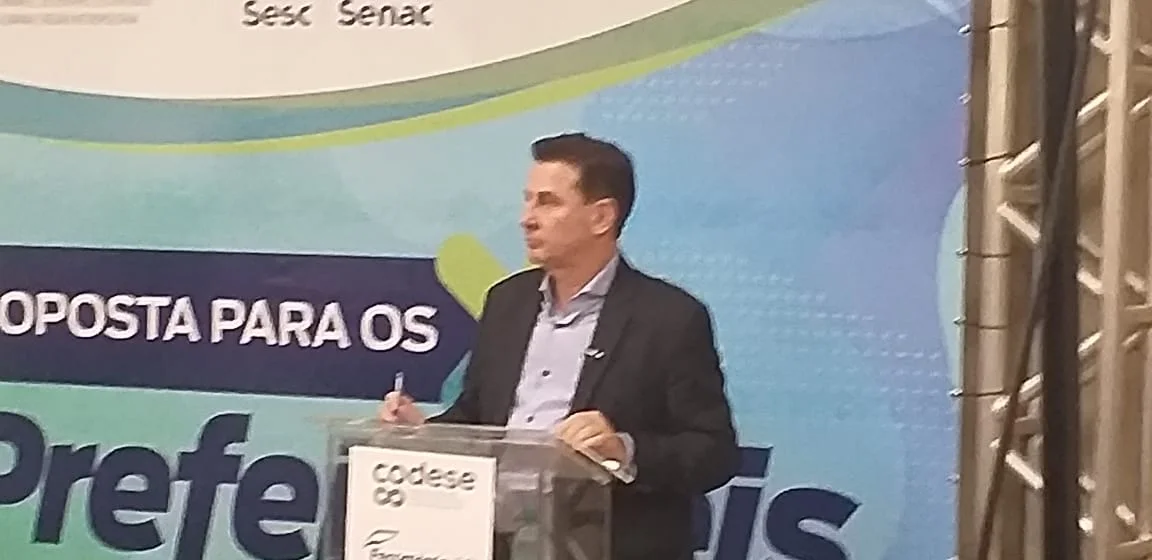 “O meu voto é pela cassação”, diz Vanderlan em relação ao senador Chico Rodrigues