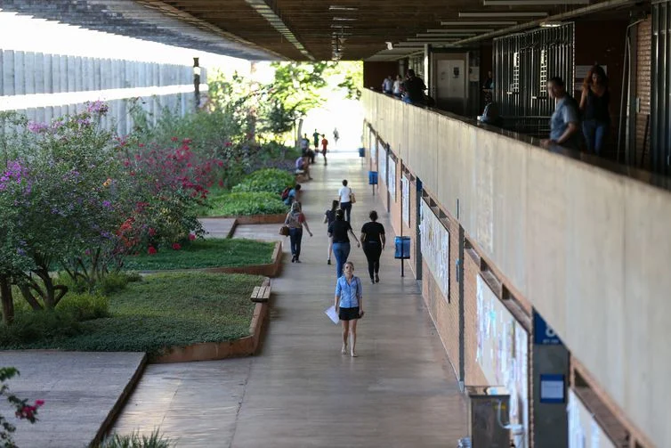 Universidades Federais retomam aulas remotas