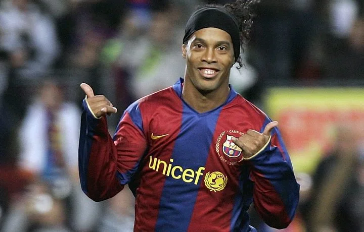 Ronaldinho Gaúcho testa positivo para a covid-19