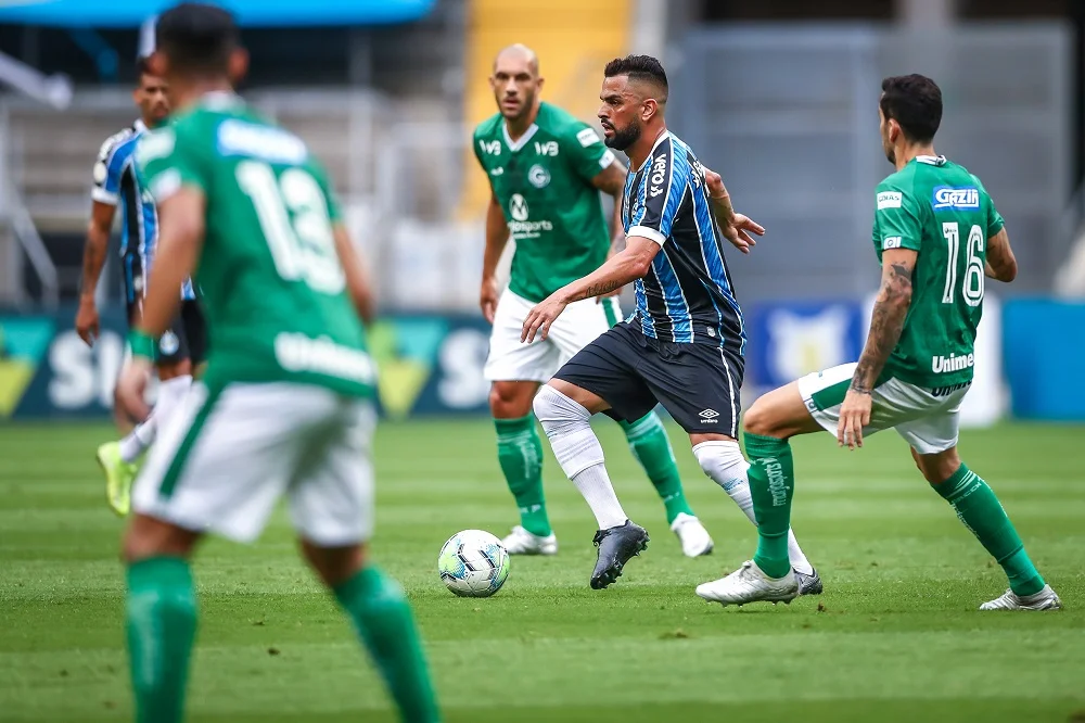 Brasileirão: Grêmio é superior e vence Goiás em Porto Alegre