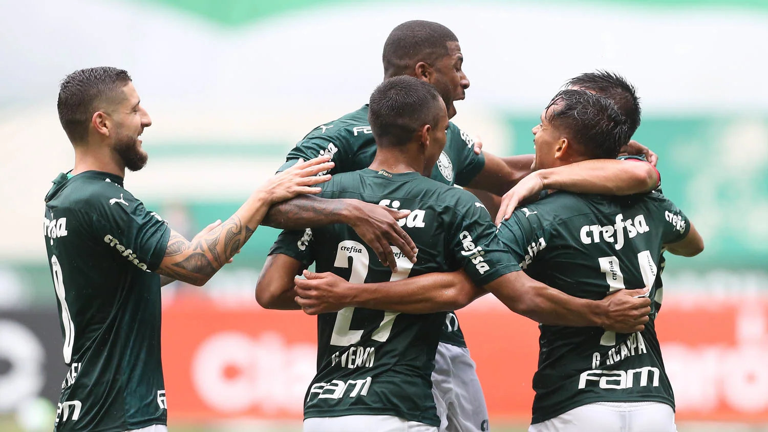 Com três gols em cinco minutos, Palmeiras goleia Ceará na Copa do Brasil