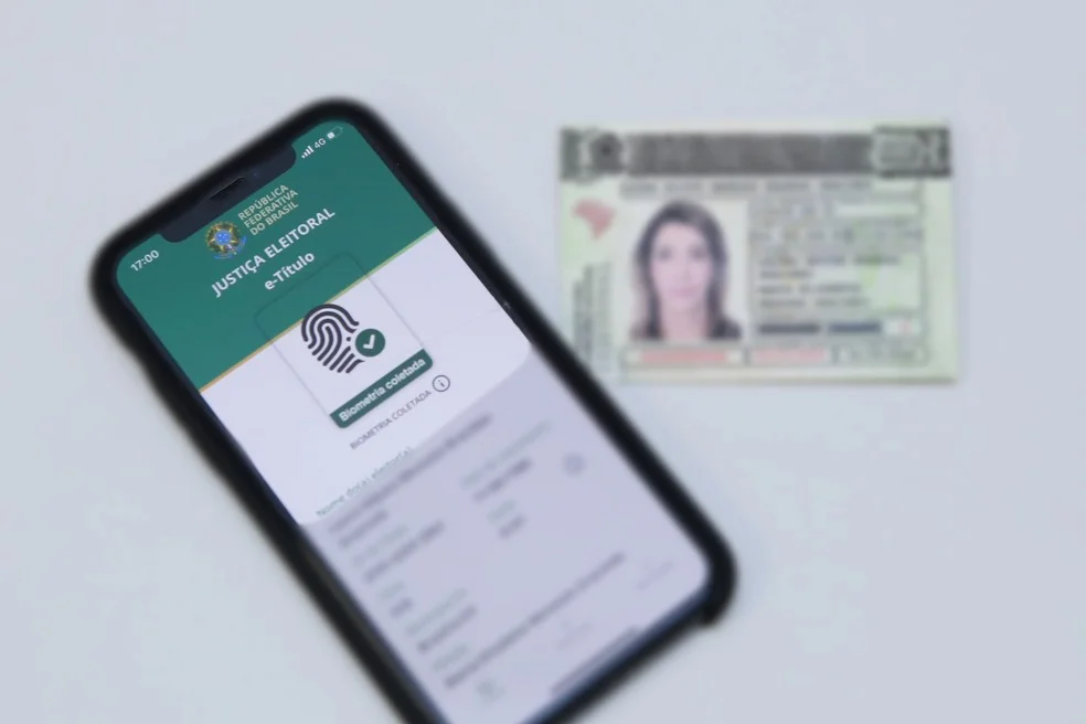 Aplicativo do TSE permite justificar voto pelo celular e substituir título de eleitor