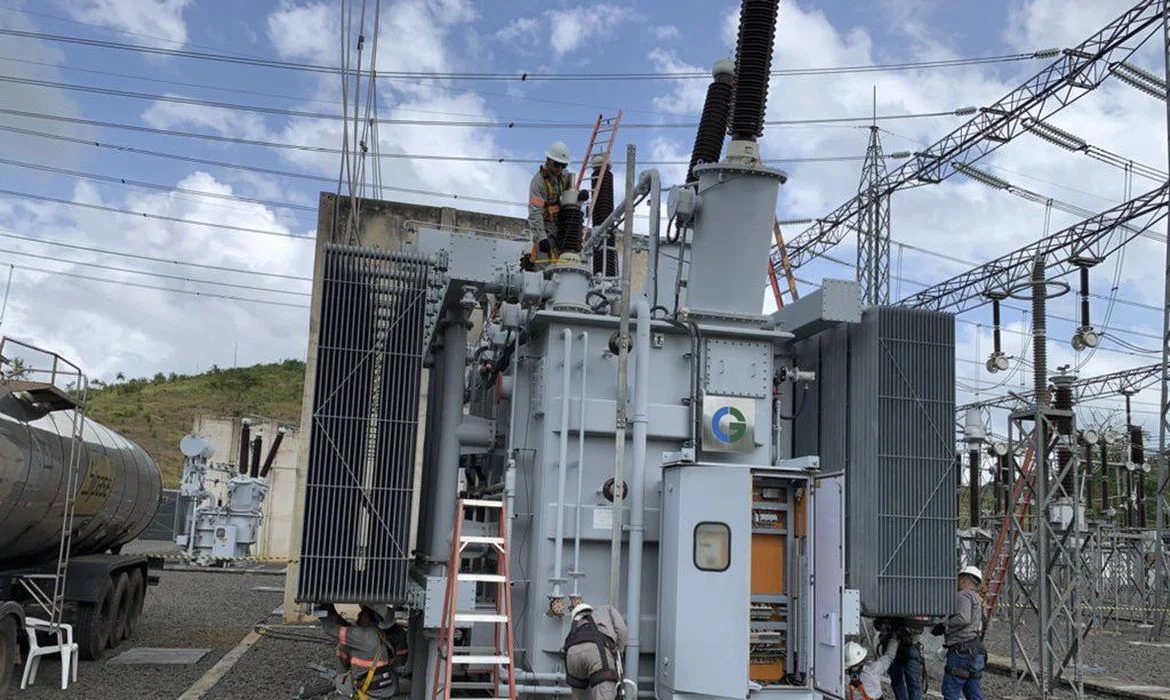 Depois de três semanas, fornecimento de energia é restabelecido no Amapá