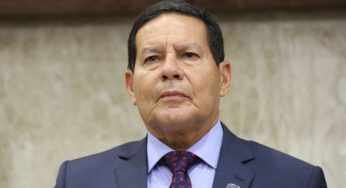 Mourão testa positivo para covid-19 e ficará em isolamento