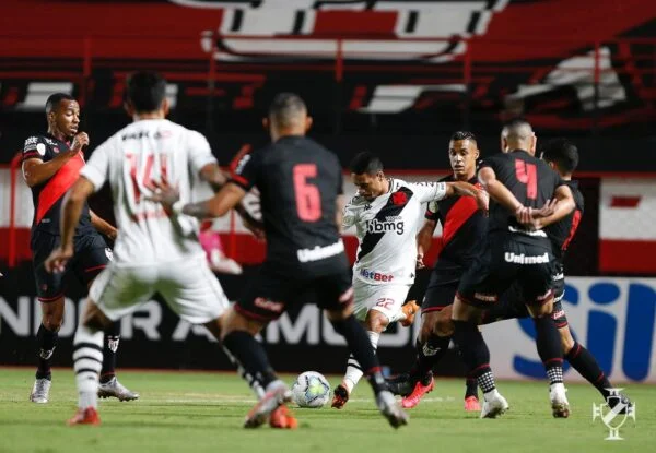 Série A: Atlético-GO empata com Vasco no Accioly e segue na faixa da Copa Sulamericana