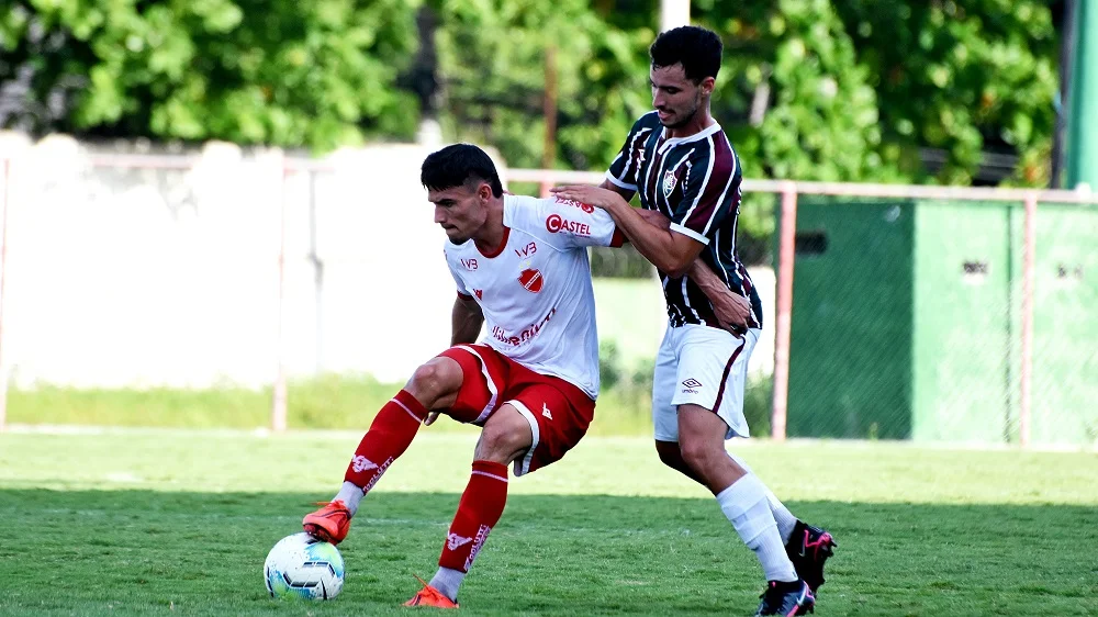 Vila Nova sai na frente, mas sofre virada do Fluminense no Brasileiro de Aspirantes