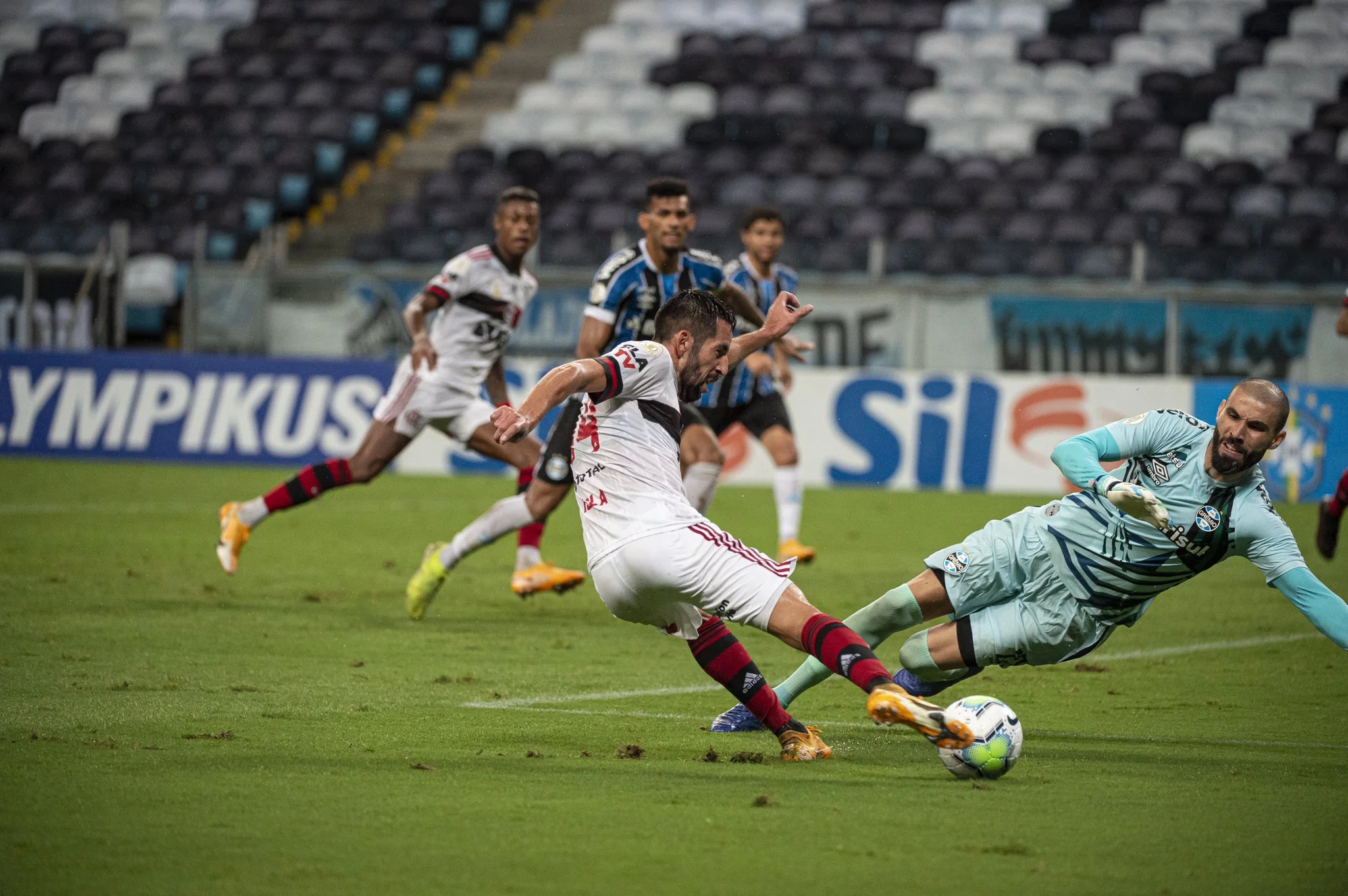 Flamengo vence Grêmio em Porto Alegre e pulou para segunda posição no Brasileiro