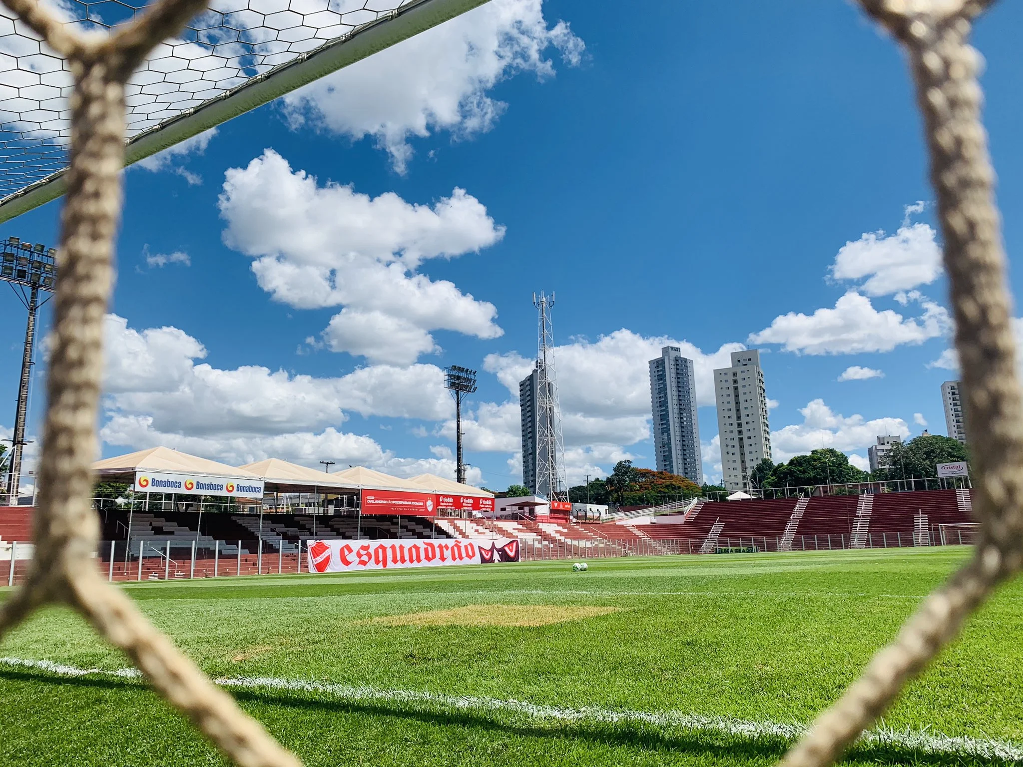 Clássico no Onésio Brasileiro Alvarenga colocam frente a frente o Vila Nova no Z-4 e Goiás no G-4 da Série B