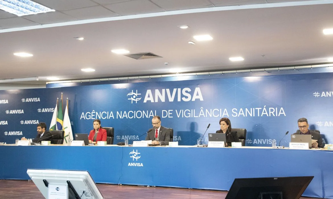 Anvisa aprova uso emergencial da Coronavac e da vacina de Oxford