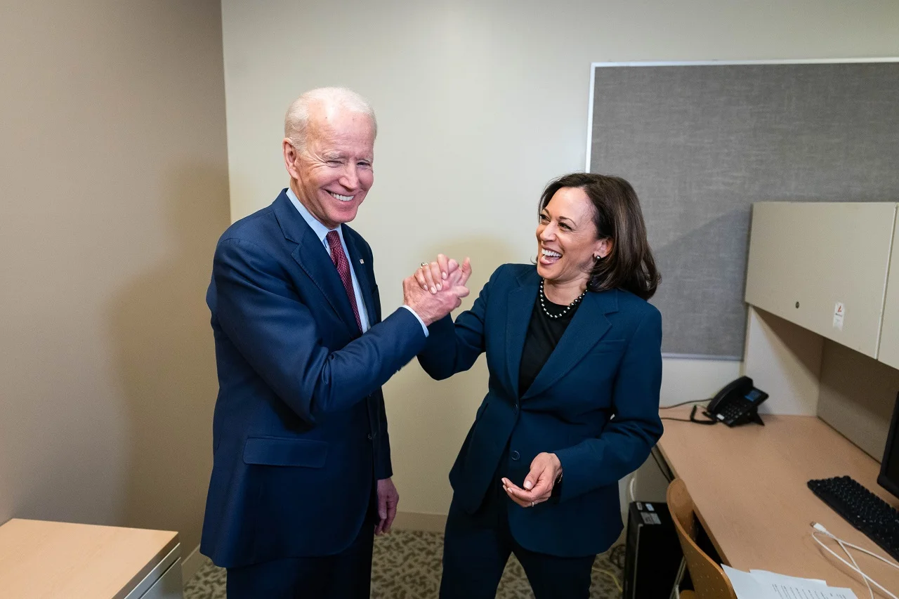 Em cerimônia discreta, Biden toma posse como novo presidente dos Estados Unidos nesta quarta (20)