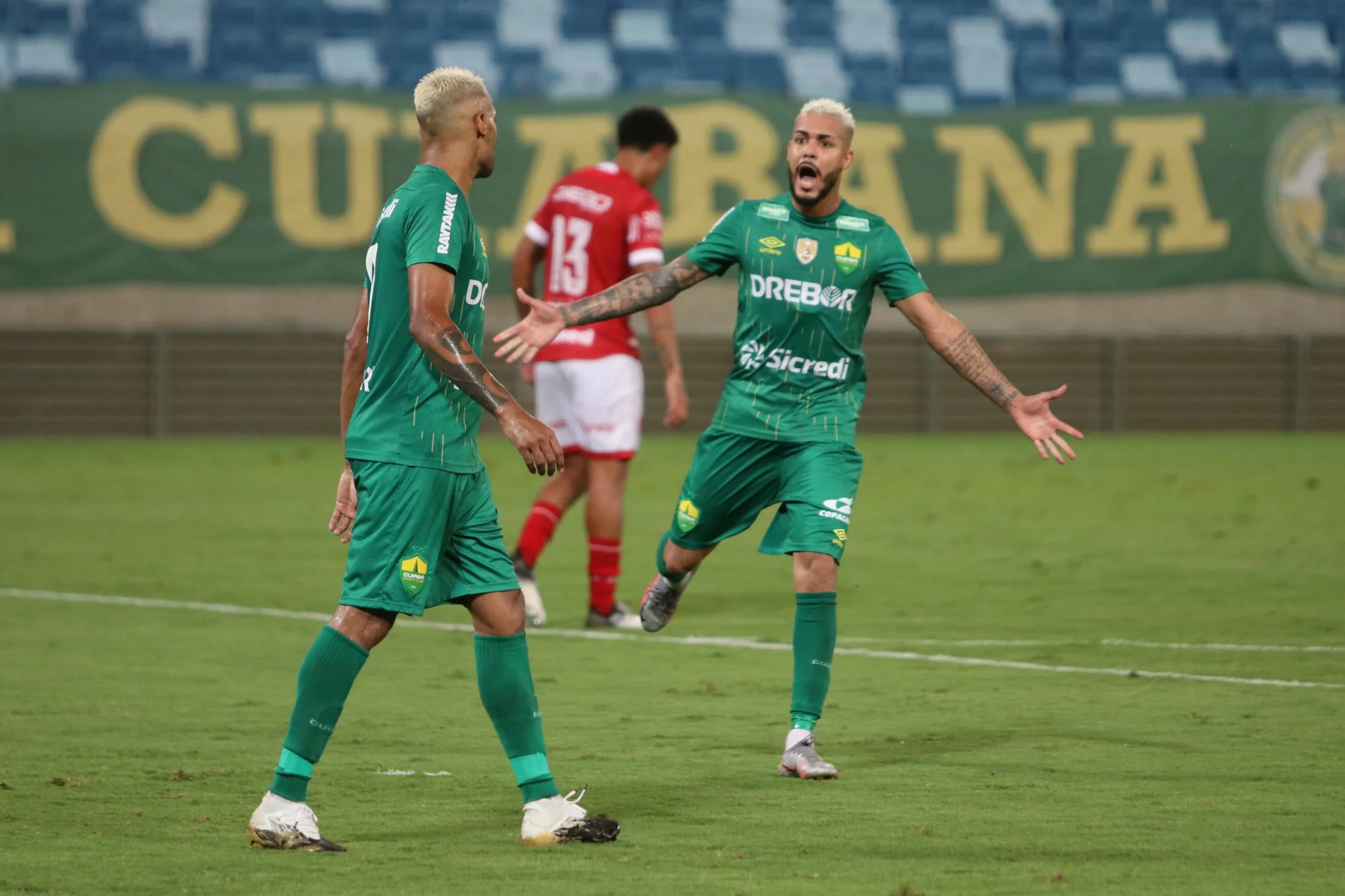 Cuiabá sai na frente do Vila Nova nas quartas de final da Copa Verde