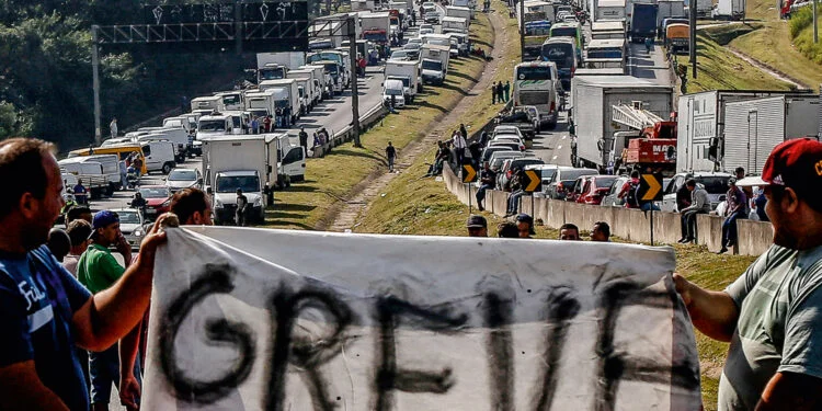 Caminhoneiros em greve