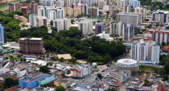 Prefeitura de Caldas Novas investiga ação “fura fila” na vacinação contra Covid-19, por sogra de ex-secretário da Saúde