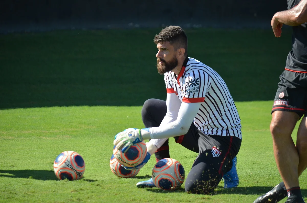 Fernando Miguel diz em apresentação que Atlético é o melhor lugar para voltar a “fazer grande trabalho”