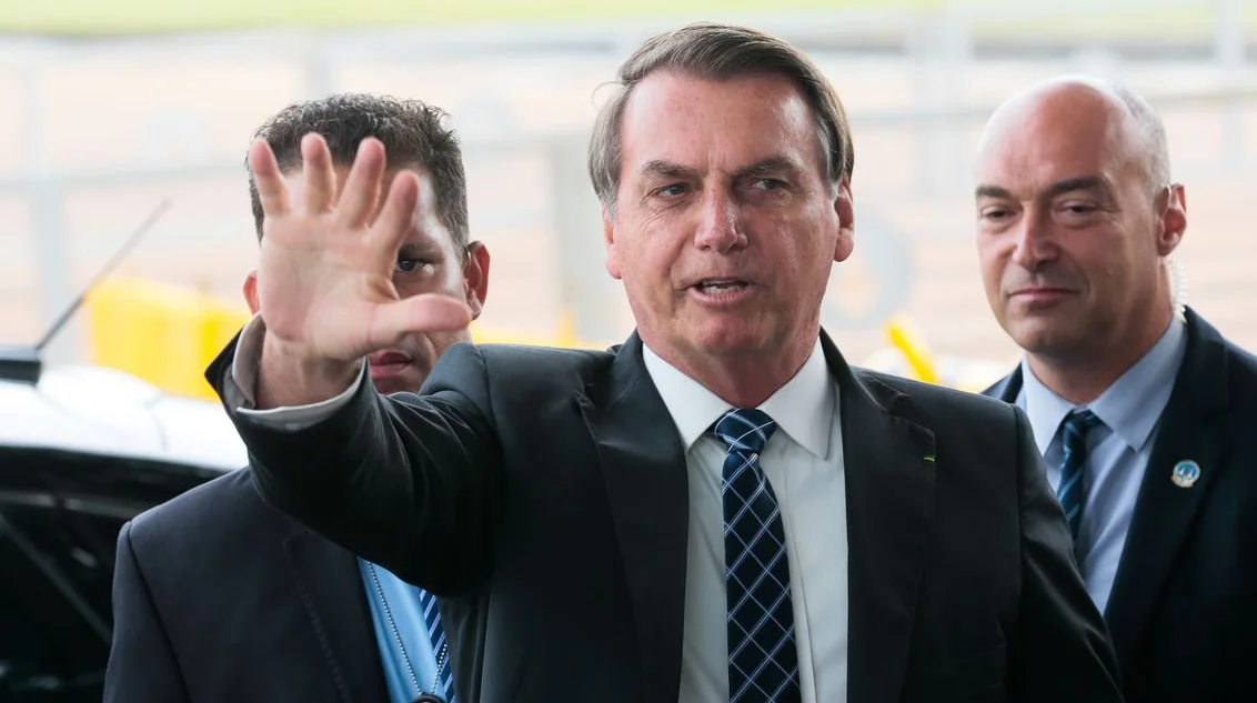 Bolsonaro reafirma que pretende dar reajuste de pelo menos 50% ao Bolsa Família