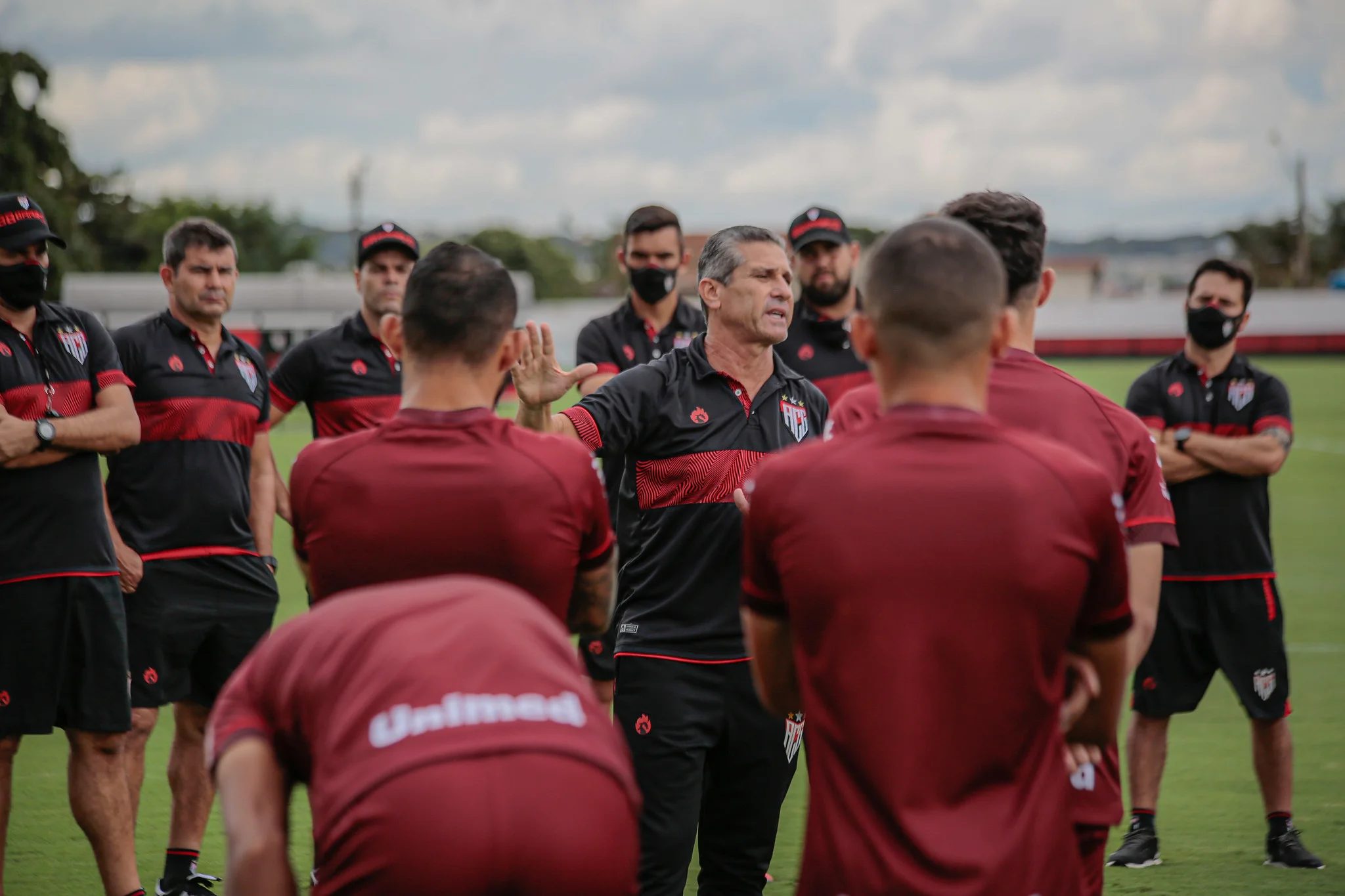 Jorginho elogia Atlético-GO e diz que clube trabalha com ‘pés no chão’ e sem fazer ‘loucura’