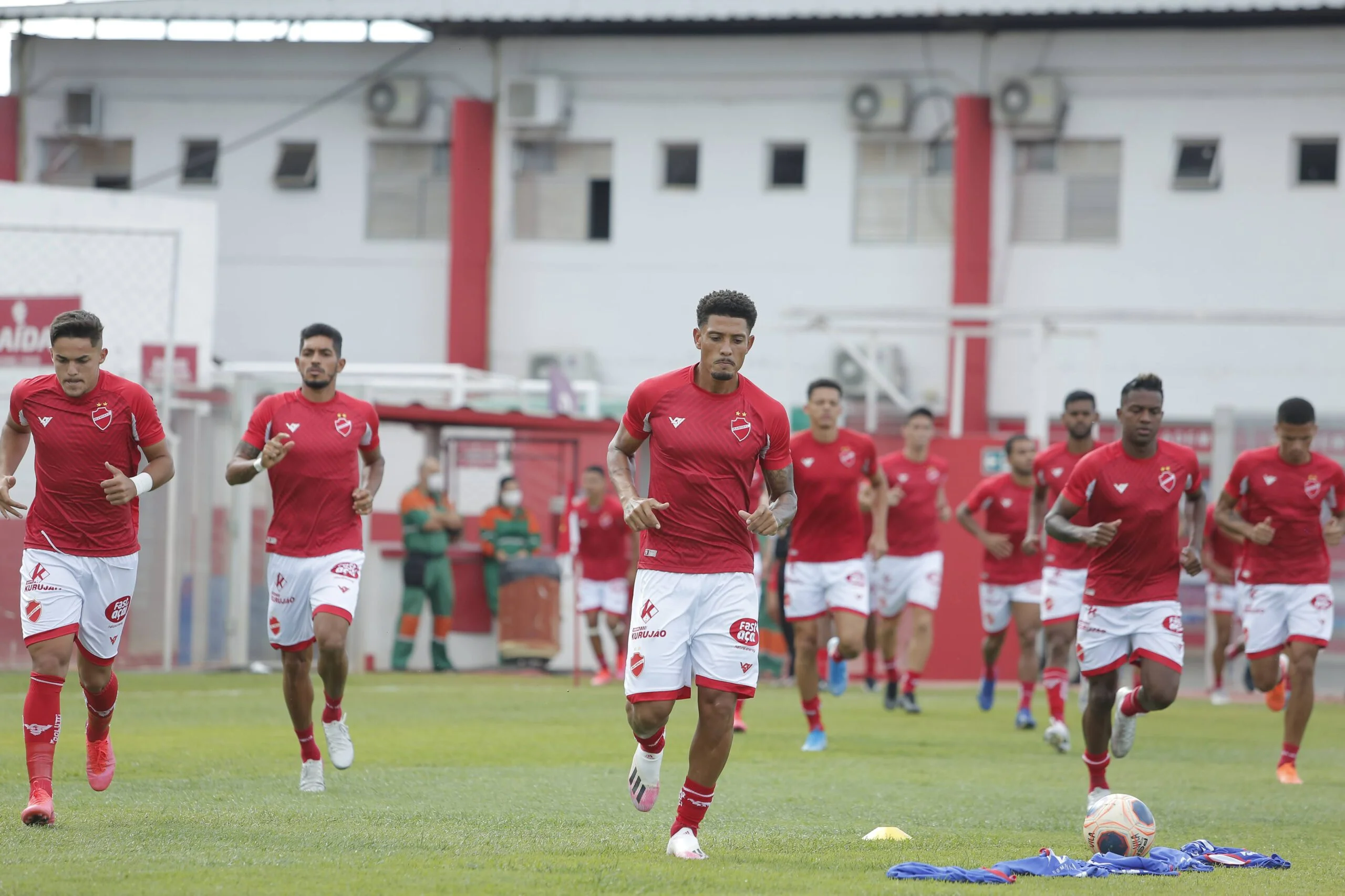 Vila Nova tem volta de titulares para enfrentar o Anápolis no Jonas Duarte