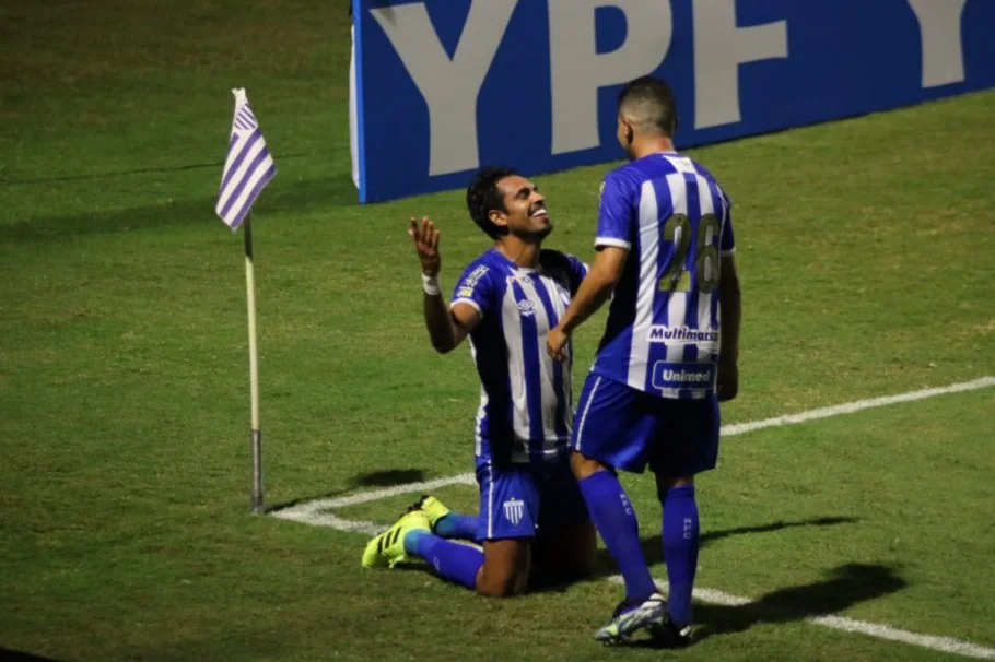 Avaí vence Cascavel e se classifica para terceira fase da Copa do Brasil