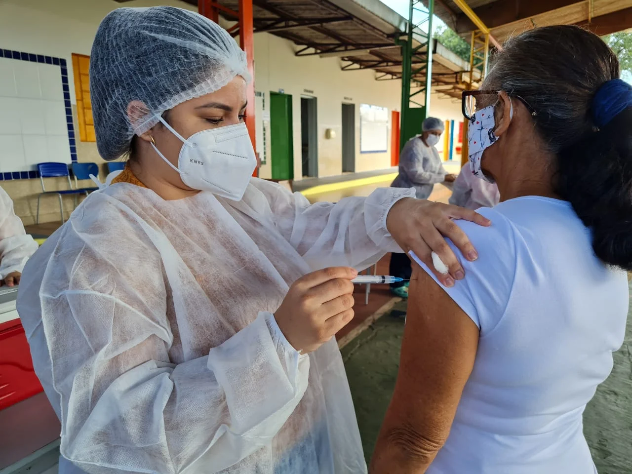 Quem tem 61 anos já pode se vacinar em Goiânia, nesta segunda-feira contra a covid-19