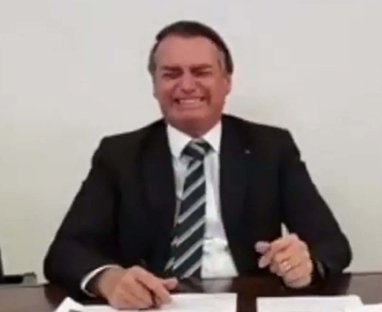 Bolsonaro ri ao ouvir que Marques será relator do pedido de impeachment de Moraes