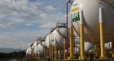 Petrobras anuncia redução do preço do diesel em 9,8% nas refinarias