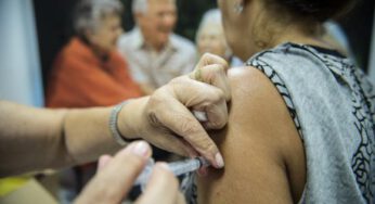 Pessoas com comorbidades deverão apresentar relatório médico para se vacinarem contra a Covid-19