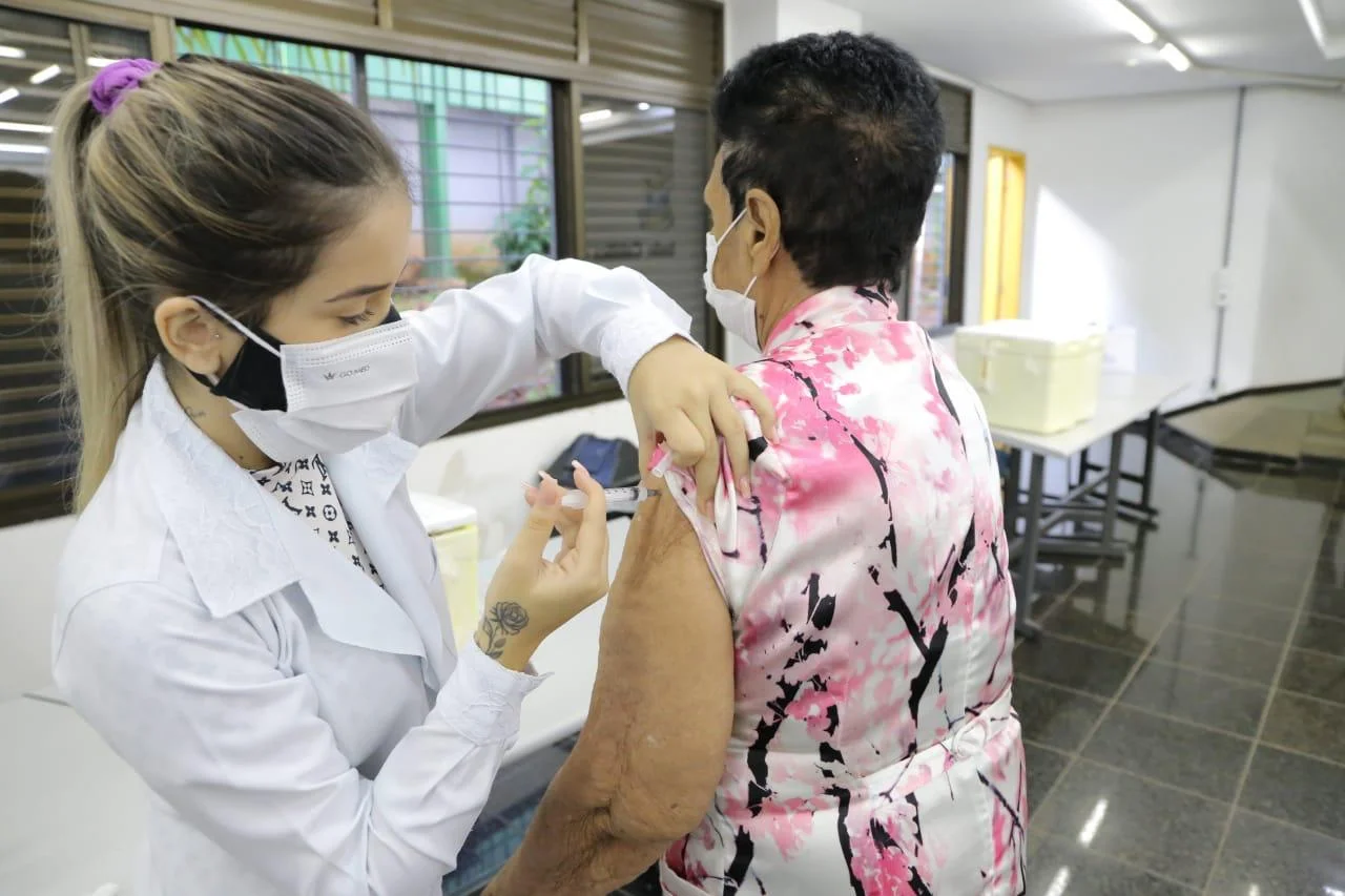 Goiânia dá início a vacinação para idosos com 60 anos a partir desta sexta-feira (30)