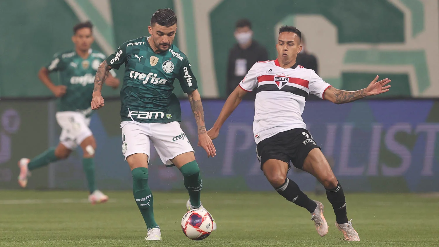 Palmeiras e São Paulo empatam sem gols no primeiro jogo da final do Paulistão