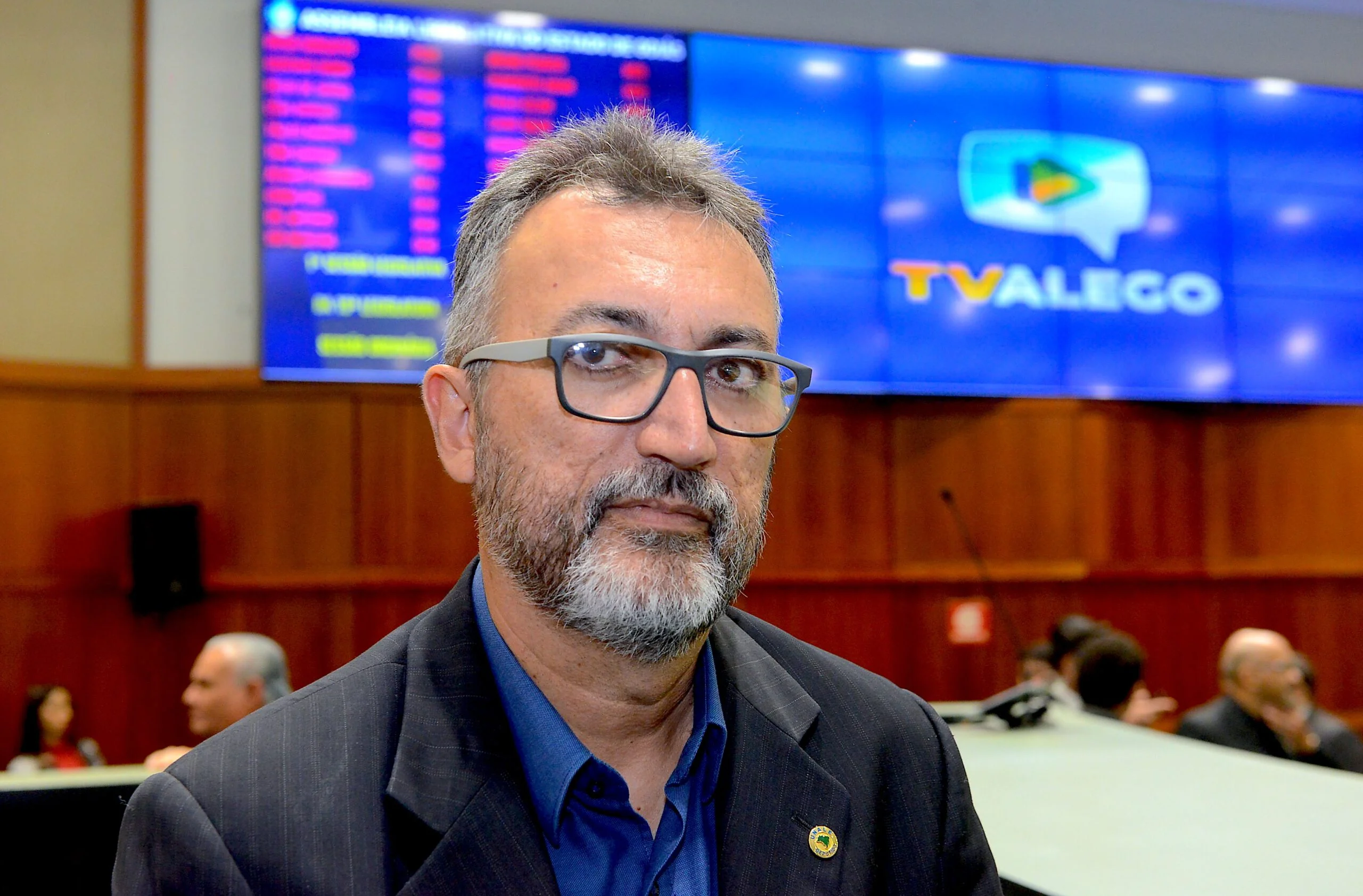 Radialista e deputado Humberto Aidar é favorito para vaga no TCM; Max Menezes assumiria cadeira na Alego