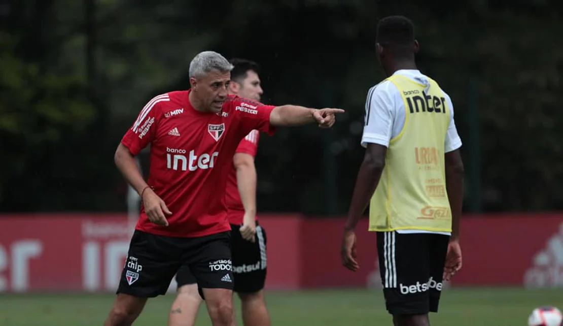 Luciano compara Diniz com Crespo no São Paulo: ‘Uma mudança boa para nós’