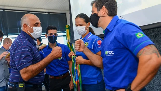 Rogério Cruz participa do lançamento do programa “Goiânia de volta ao Esporte”