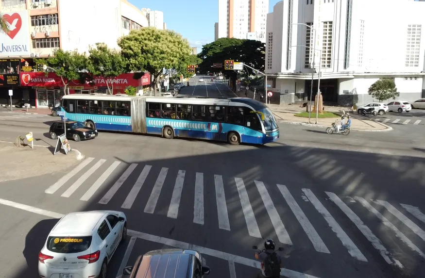 Transporte coletivo opera normalmente com exceção do Eixo Anhanguera