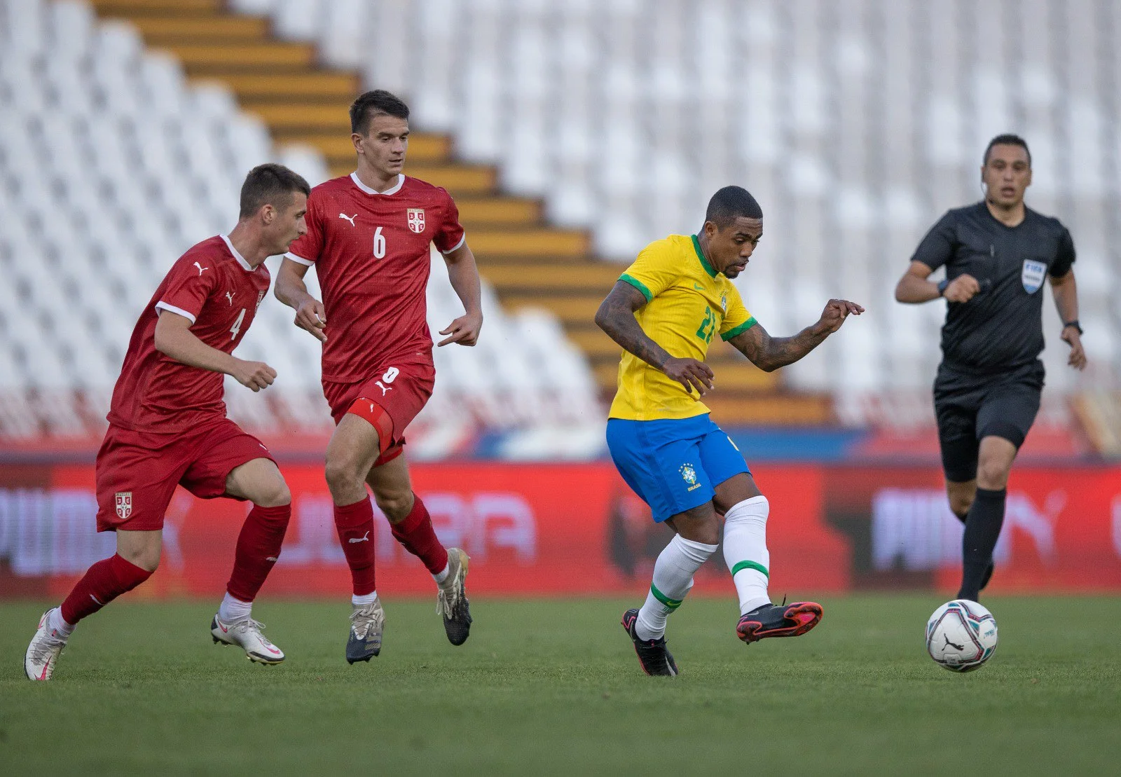 Com golaços, Brasil vence a Sérvia no último teste antes dos Jogos Olímpicos