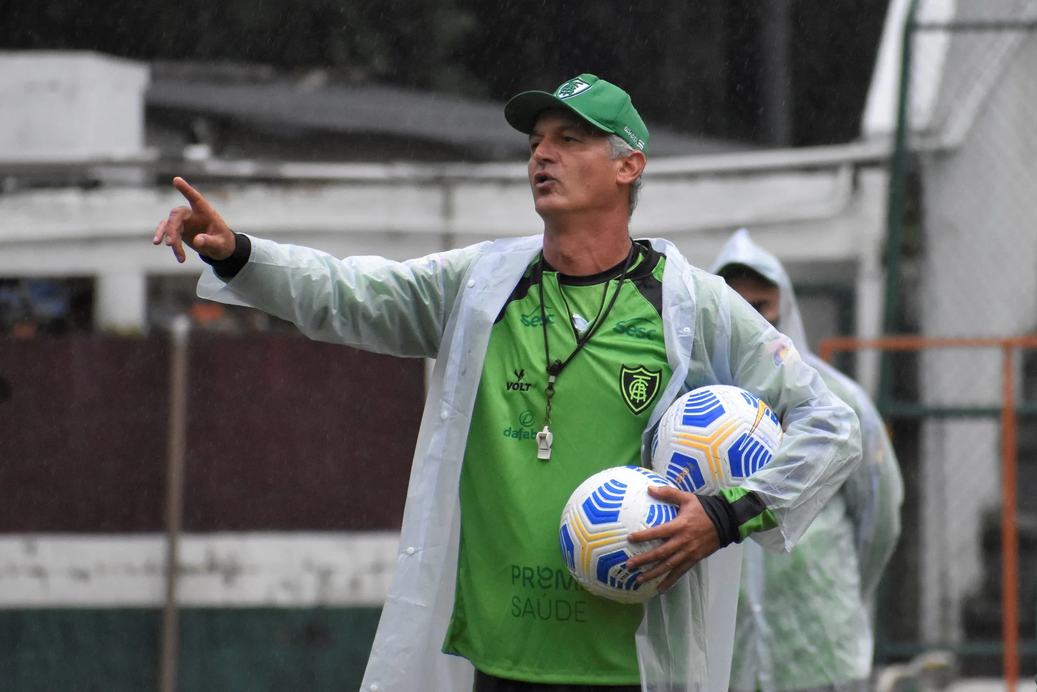 Em jejum de vitórias, Lisca pede demissão do América-MG