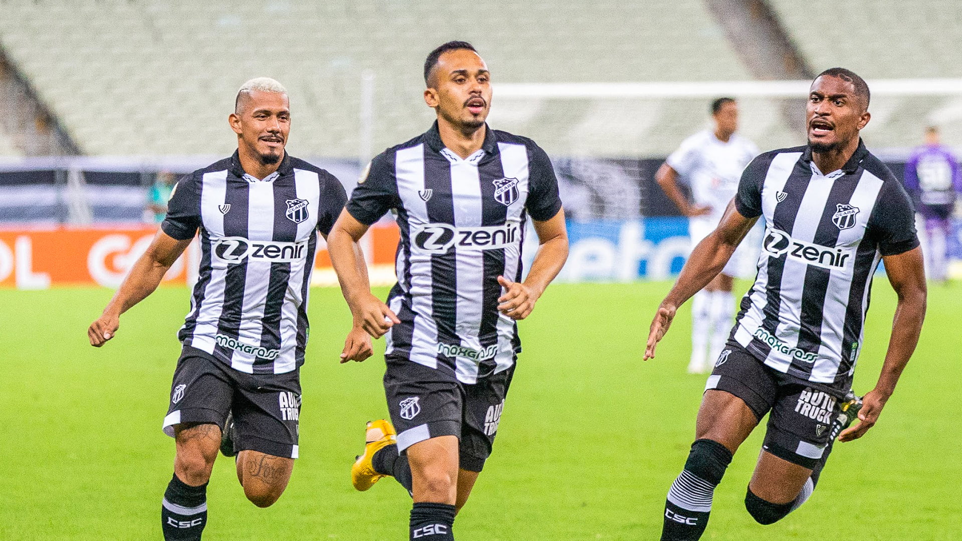 Everson falha 2 vezes, Atlético-MG leva gol no último lance e perde para o Ceará