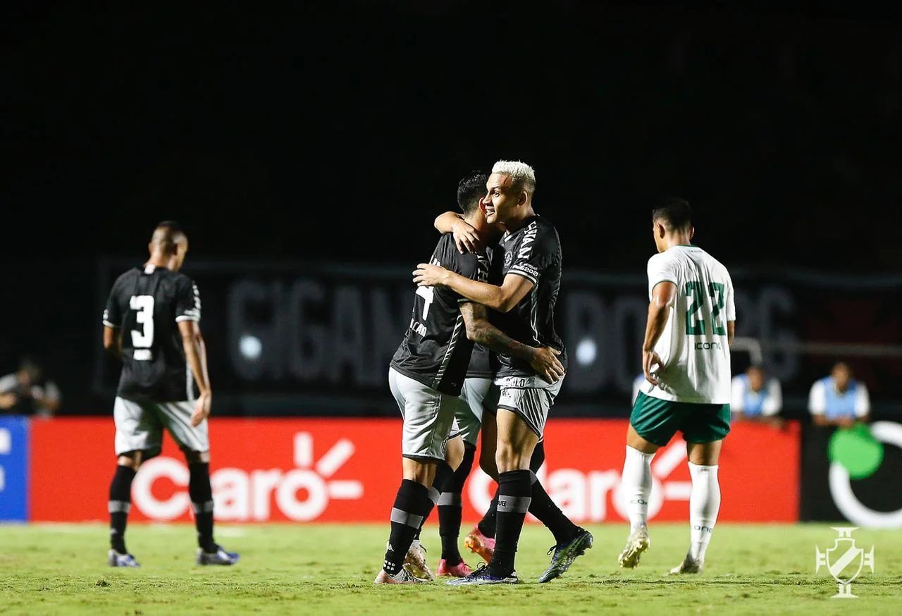 Vasco sofre, mas elimina o Boavista e está nas oitavas de final da Copa do Brasil