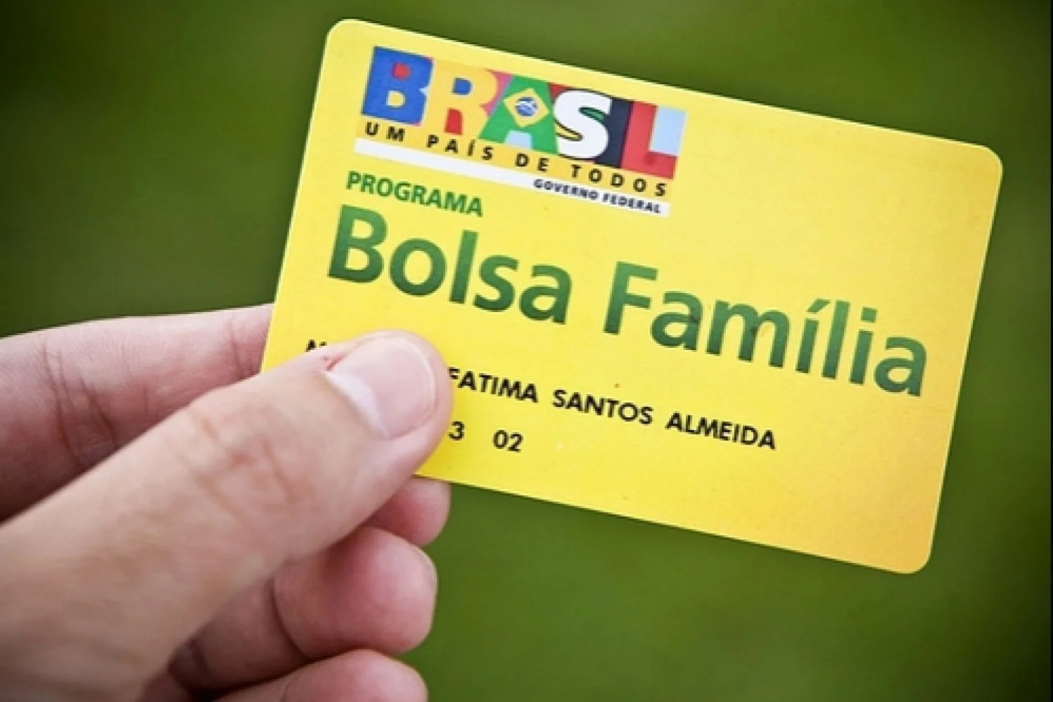 Bolsonaro anuncia novo Bolsa Família de R$ 300