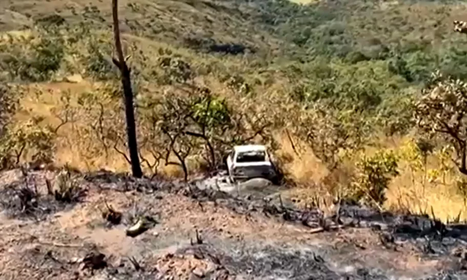 Veículo incendiado não foi utilizado por Lázaro, aponta perícia