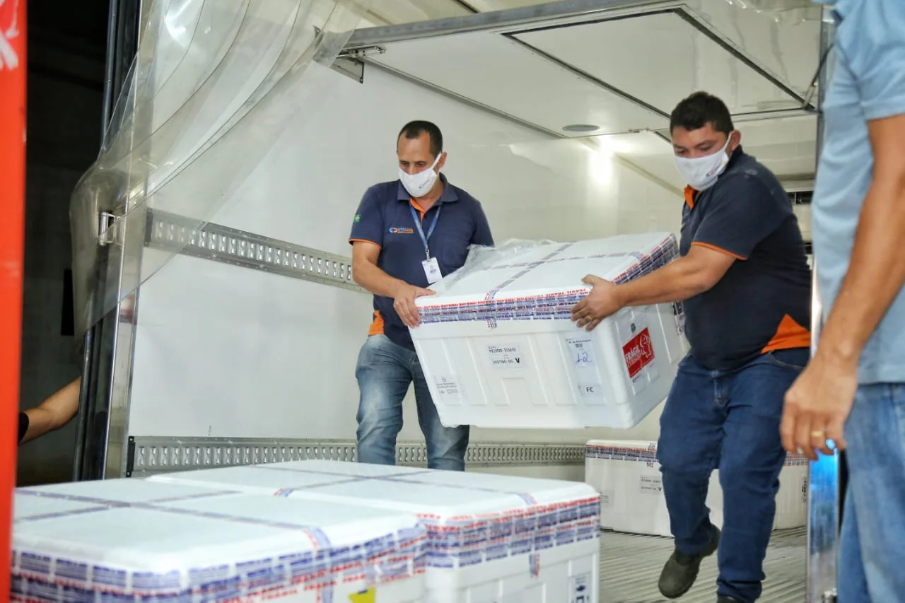 Goiás espera receber 210 mil doses de vacinas contra a covid-19 nesta semana