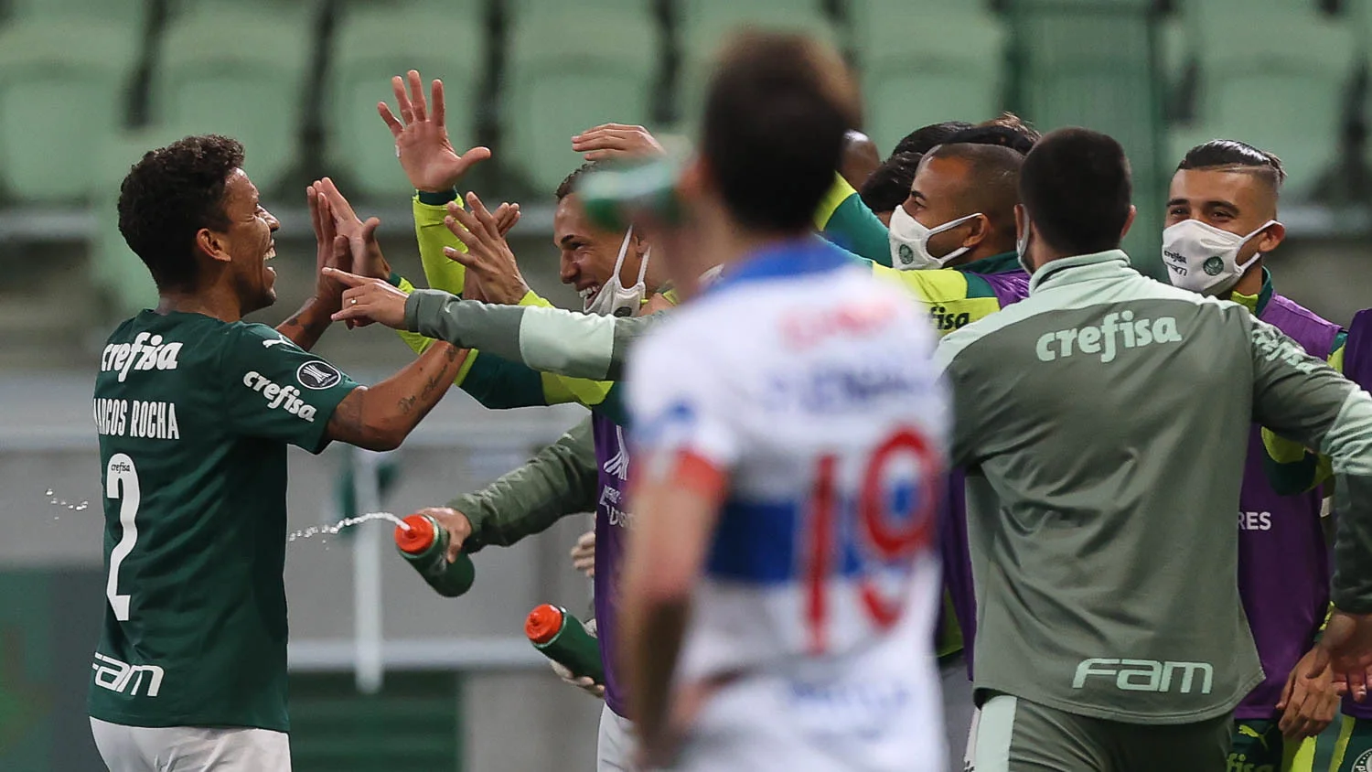 Palmeiras avança e enfrentará São Paulo nas quartas da Libertadores