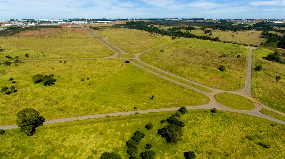 Caiado sanciona nesta terça (27) lei que transfere área da Plataforma Logística Multimodal para expansão do Daia