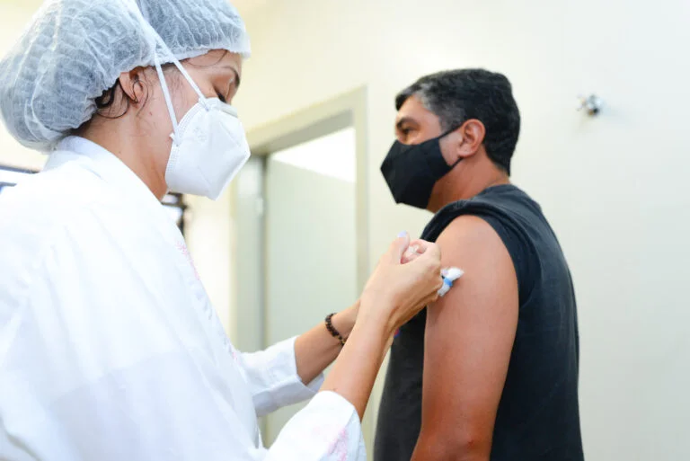 No Dia D contra a influenza, Goiânia vacina mais de 33 mil pessoas, neste sábado (3)