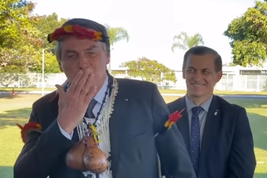 Bolsonaro promete ‘novidade bombástica’ para live na próxima quinta-feira (15)